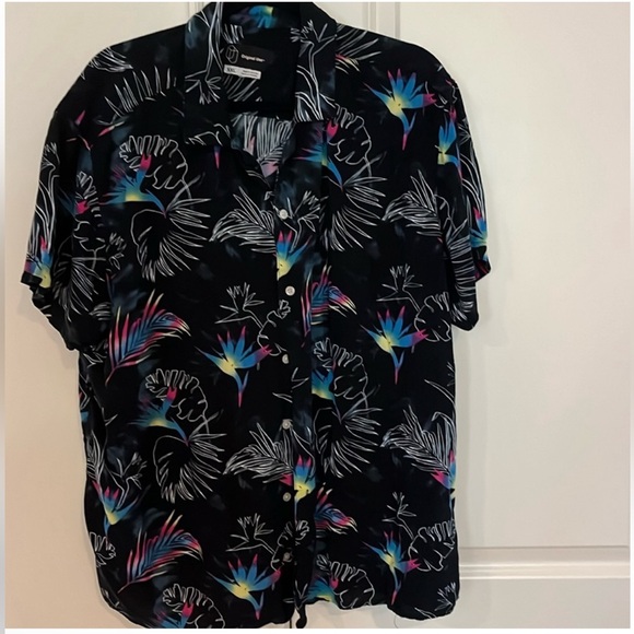 Original Use button-down leaf print - Picture 1 of 4